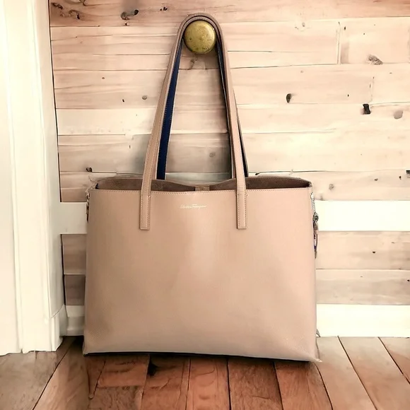 Salvatore Ferragamo Large Jet Set Shoulder Tote Bag - Picture 2 of 14